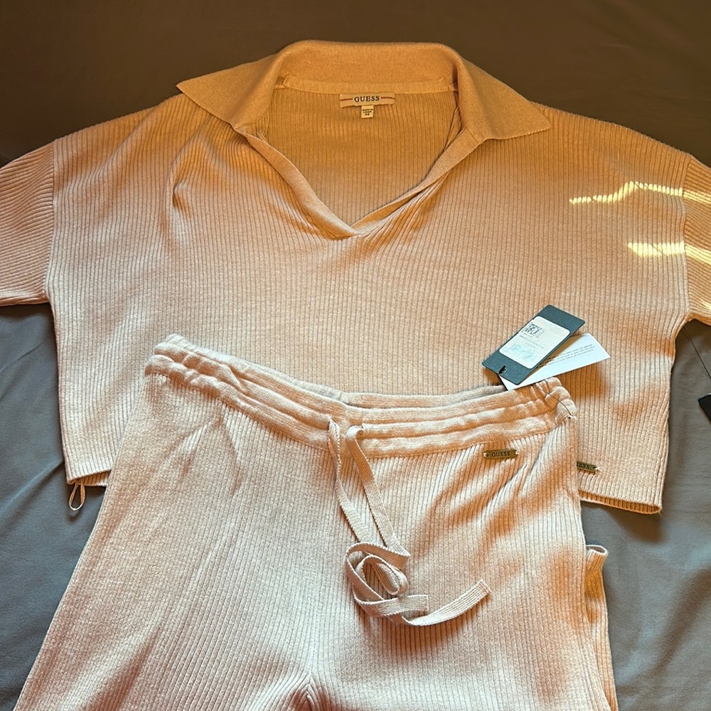 Guess 2 Piece Set